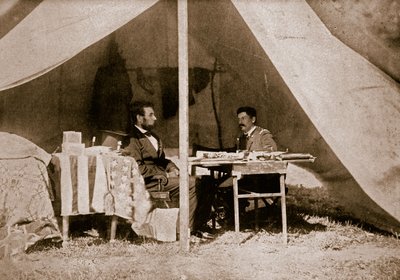Le dernier entretien entre le président Lincoln et le général McClellan à Antietam, 1862 - Mathew B. Brady
