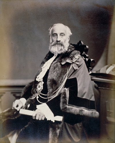 M. Burt, shérif de Londres, portant une robe écarlate, un insigne et une chaîne, vers 1865 - Maull and Co