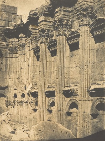 Colonnade intérieure du Naos du Temple de Jupiter, à Baalbek Héliopolis, 15 septembre 1850 - Maxime Du Camp