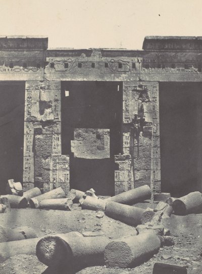 Thèbes. Médinet-Habou. Partie orientale du Péristyle du Palais de Ramsès-Méiamoun, 1850 - Maxime Du Camp