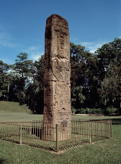 (détail) de la stèle E sur la grande place - Mayan