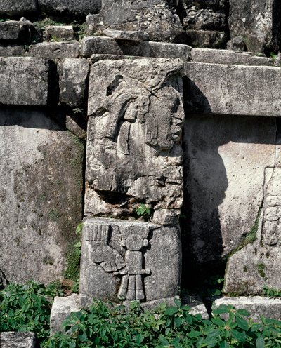 Stèle dans la maison C, patio 2 du palais - Mayan