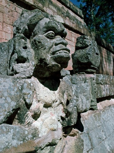 Sculptures en pierre - temple 11 - Mayan