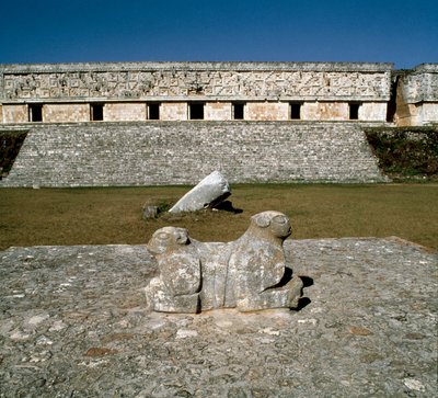 Vue du palais du gouverneur, autel des deux jaguars, 9e-10e siècle - Mayan