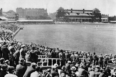 Un match de cricket, terrain de cricket de Lords, Londres, 1926-1927 - McLeish