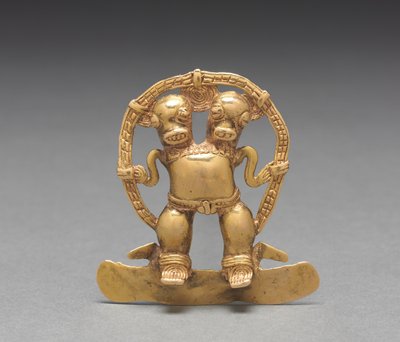 Pendentif à double tête, c. 700-1550 (or coulé et martelé) - Mesoamerican Mesoamerican