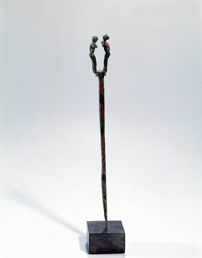 Art oriental : épingle à tête décorée de deux personnages. Objet en bronze, vers 3300 - 3200 av. J.-C. (période d
