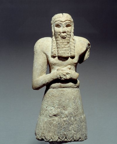 Antiquités orientales : statuette en calcaire d