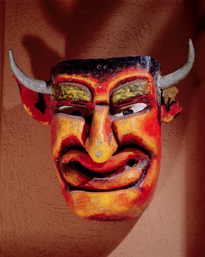 Masque de diable utilisé dans une Pastorela de la région de Guerrero au Mexique (bois peint) - Mexican School
