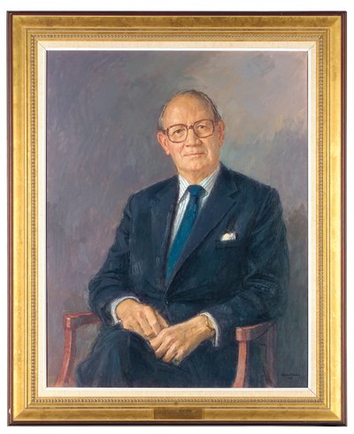 Portrait de Lord Aldington, assis portant un costume sombre - Michael Noakes