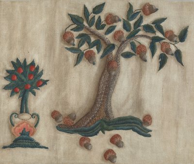 Rideau de lit brodé - Mildred E. Bent