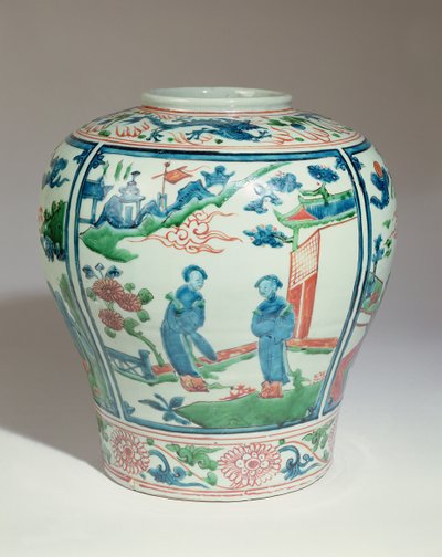 Bocal oviforme polychrome Swatow, fin du XVIe siècle - Ming Dynasty Chinese School