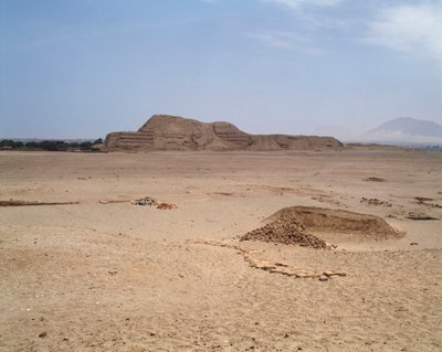 Vue du temple en brique Mochica (1983 - Photographie) - Moche Moche