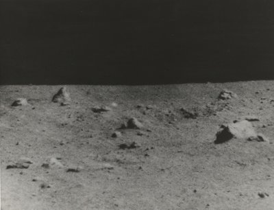 [Surface lunaire photographiée par Surveyor V], 1967 - NASA Images