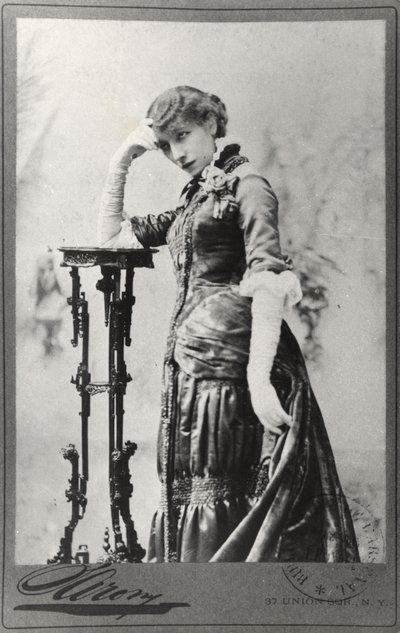 Portrait de Sarah Bernhardt (1844-1923) pris aux États-Unis - Napoleon Sarony