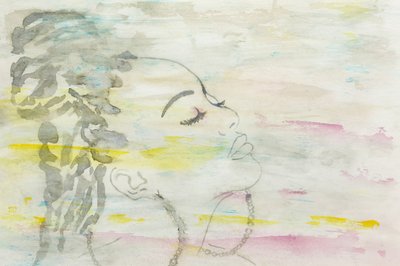 Une femme rêveuse à l