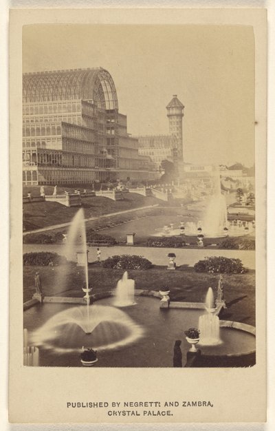 [Vue extérieure du Crystal Palace et des terrains]. - Negretti and Zambra