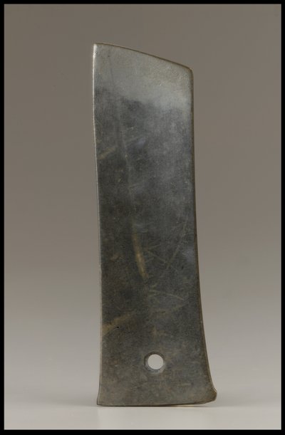 Couteau de récolte (hu), culture Qijia, vers 2500-2000 av. J.-C. (jade) - Neolithic Period Chinese School