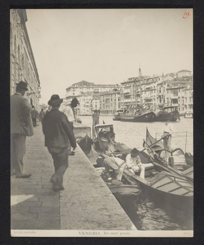 Gondoles le long du Grand Canal à Venise - Neue Photographische Gesellschaft