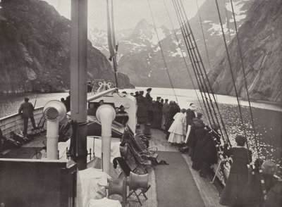 Bateau de tourisme dans le fjord de Trold - Norwegian Photographer