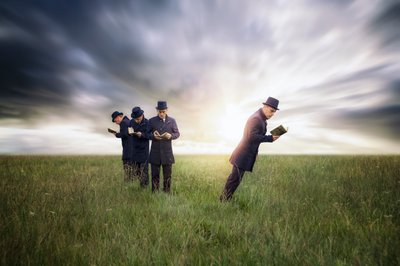 Des hommes aux lectures surréalistes - Nuno Araujo