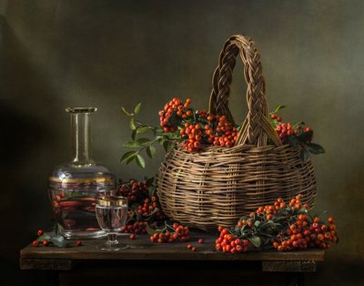 Baies de la récolte et carafe à décanter - Olga Aleksandrovna
