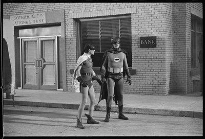 Batman et Robin sur le plateau de la série TV - Orlando Suero