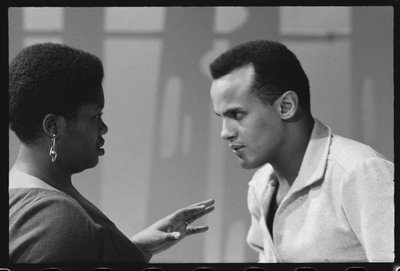 Harry Belafonte avec Odetta sur le plateau d