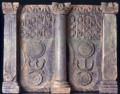 Frise montrant les empreintes de Bouddha, Gandhara 1er au 5ème siècle après J.-C. - Pakistani School