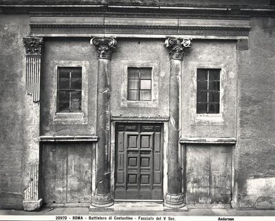 La façade, construite par l
