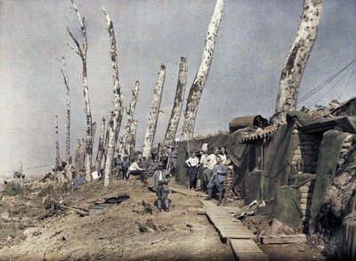 La ligne française à Het Sas dans une zone dévastée par des tirs d