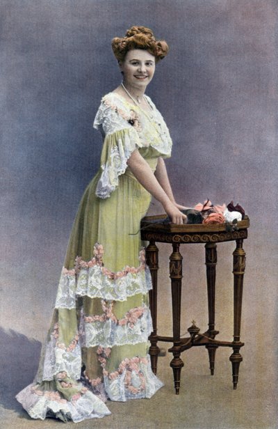Comédienne française Blanche Toutain, photo de Paul Nadar du journal français "Le Théâtre" février 1905 - Paul Nadar