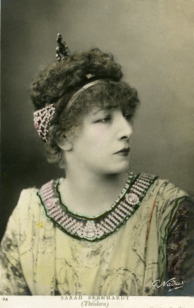Henriette Rosine Bernard alias Sarah Bernhardt (1844-1923) en tant que « Théodora », pièce de Victorien Sardou, en 1884 (photo) - Paul Nadar