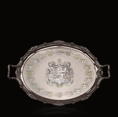 Plateau à thé George III avec gravure héraldique - Paul Storr