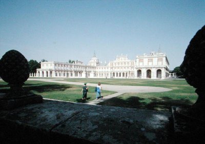 Le Palais Royal et les jardins, reconstruits à partir de 1715 - Pedro Caro Idrogo