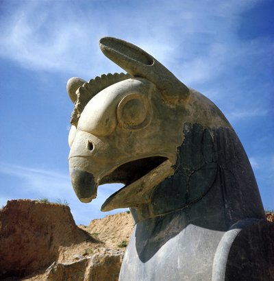 Un griffon, créature légendaire mi-aigle, mi-lion. Colonne de l