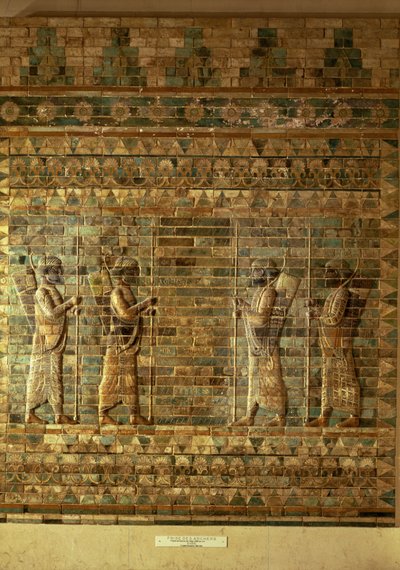 Frise des archers de la garde des rois perses, du Palais de Darius le Grand (548-486 av. J.-C.) à Suse, Iran, période achéménide, vers 500 av. J.-C. - Persian School