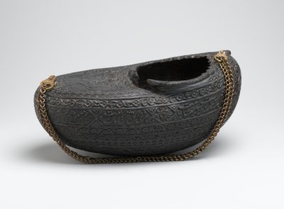 Kashkul, ou bol de mendiant, avec portrait de derviches et un fauconnier monté, Iran, 1880 - Persian School