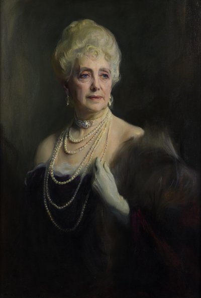 La Très Honorable Mabell Ogilvy, Comtesse Douairière d