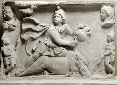 Civilisation des Phéniciens : scène de sacrifice représentant la divinité Mithra immolant le taureau. 2ème ou 3ème siècle ap. J.-C. Bas-relief en marbre. Paris, Musée du Louvre - Phoenician Phoenician