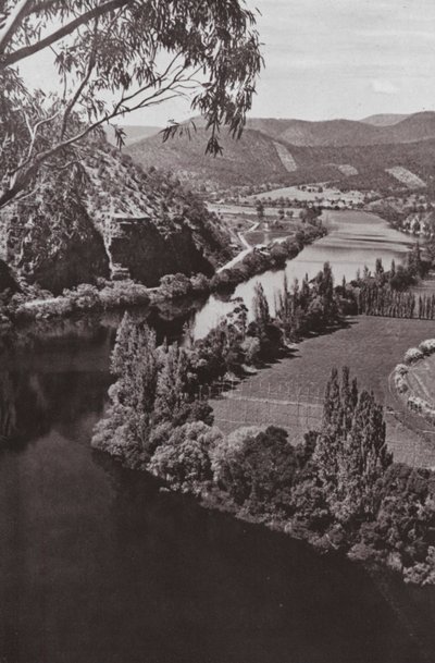 Rivière Derwent près de New Norfolk, Tasmanie - Photographer Australian