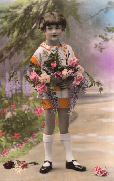 Jeune garçon français tenant des roses - Photographer French