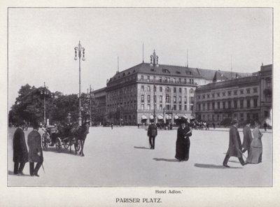 Berlin : Pariser Platz - Photographer German