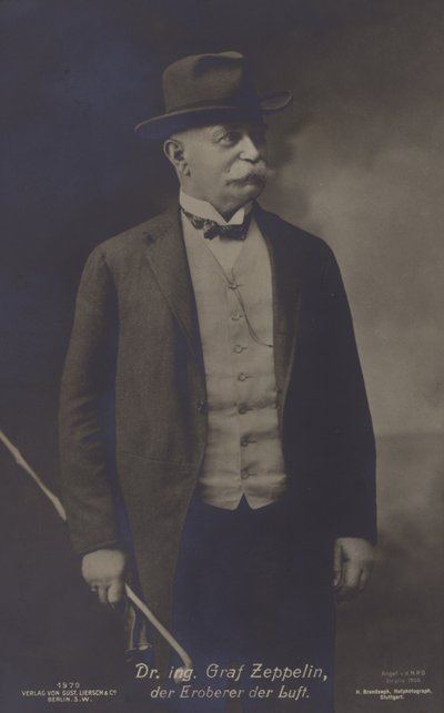 Graf Ferdinand von Zeppelin, concepteur et constructeur de dirigeables allemand - Photographer German