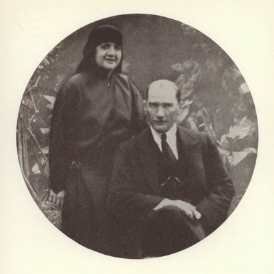 Mustafa Kemal Atatürk, président de la Turquie, et sa femme, Latife Usakligil - Photographer German