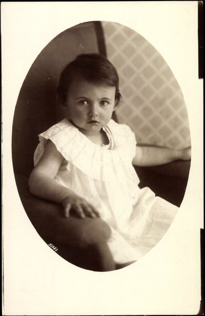 Passepartout Ak Princesse Hilda de Bavière enfant (photo n/b) - Photographer German