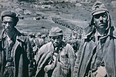Prisonniers de guerre russes capturés par les Allemands - Photographer German