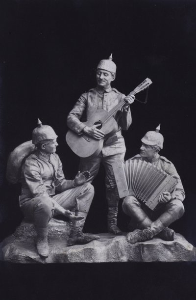 Sculpture représentant un groupe de soldats allemands de la Première Guerre mondiale jouant de la musique - Photographer German