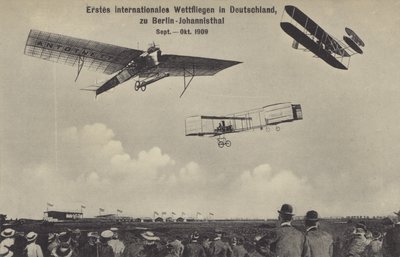 La première course aérienne internationale en Allemagne, la Berliner Flugwoche, Berlin-Johannisthal, septembre - octobre 1909 - Photographer German