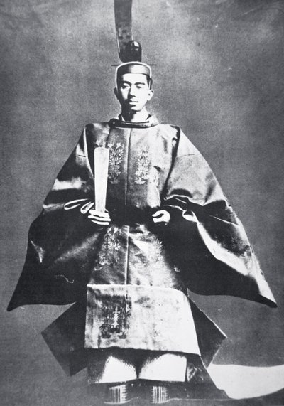 Hirohito, empereur du Japon lors de son intronisation - Photographer Japanese